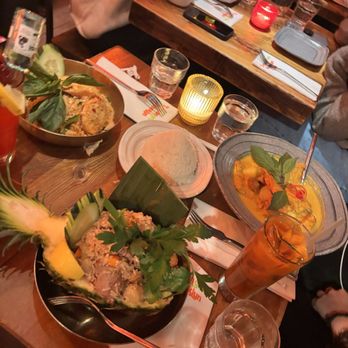 Lemongrass Brooklyn - Pineapple  Fried Rice Yellow Curry Basil Fried Rice - Thai Near Me - Brooklyn, New York