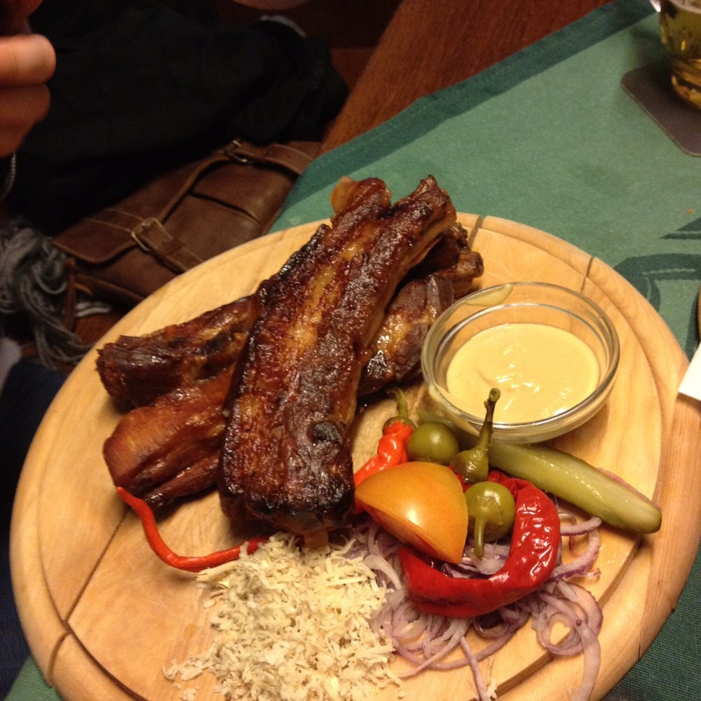 Baráčnická rychta - The star of the night! Braised ribs! Must try! - Pubs Near Me - Prague, Puerto Rico
