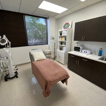 Sqin Med Spa - Facials and skin therapy room - Medical Spas Near Me - Miami Lakes, Florida Sqin Med Spa - Facials and skin therapy room - Medical Spas Near Me - Miami Lakes, Florida