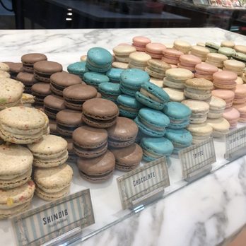 Lady Yum - Presentation - Desserts Near Me - Bellevue, Washington Lady Yum - Presentation - Desserts Near Me - Bellevue, Washington