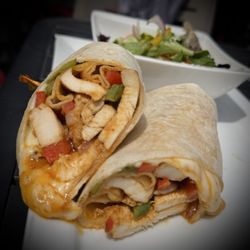 The Butcher & Banker Pub - Grilled chicken wrap