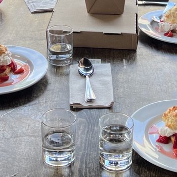 East End - Strawberry shortcake - Pizza Near Me - Alameda, California East End - Strawberry shortcake - Pizza Near Me - Alameda, California