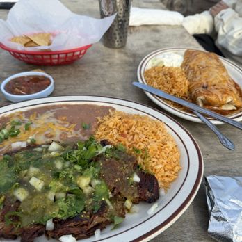 La Fiesta Brava - Mexican Near Me - Los Angeles, California La Fiesta Brava - Mexican Near Me - Los Angeles, California