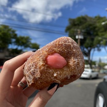 Leonard's Bakery - Guava - Bakeries Near Me - Honolulu, Hawaii Leonard's Bakery - Guava - Bakeries Near Me - Honolulu, Hawaii