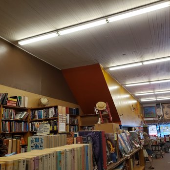 Main St Books Monroe - Bookstores Near Me - Monroe, Washington