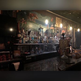 Caterpillar's Lounge