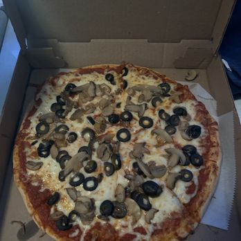 Chubby's Pizza Wings & More - Great sauce, canned mushrooms. - Pizza Near Me - Gettysburg, Pennsylvania Chubby's Pizza Wings & More - Great sauce, canned mushrooms. - Pizza Near Me - Gettysburg, Pennsylvania