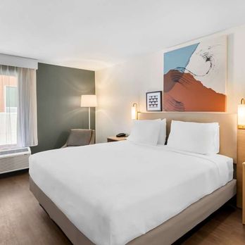 Spark by Hilton Calhoun - Guest room - Hotels Near Me - Calhoun, Georgia Spark by Hilton Calhoun - Guest room - Hotels Near Me - Calhoun, Georgia