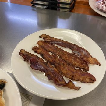 Cj's Restaurant - Breakfast & Brunch Near Me - New Britain, Connecticut