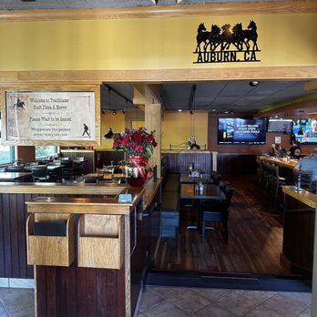 Trailblazer Craft Pizza & Brews - Hostess stand. (Walk in) - Pizza Near Me - Auburn, California