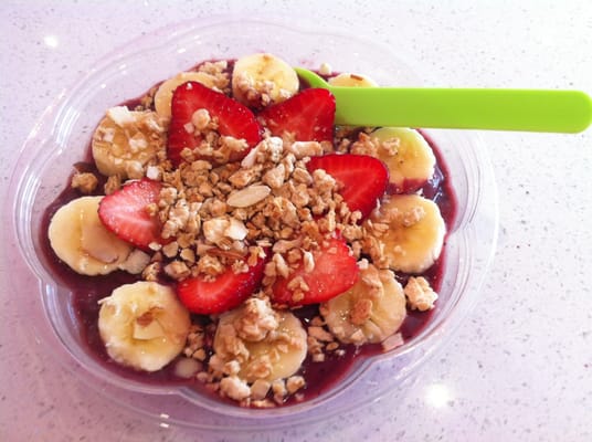 Bon Bon Berry Acai Bowl & Frozen Yogurt by null