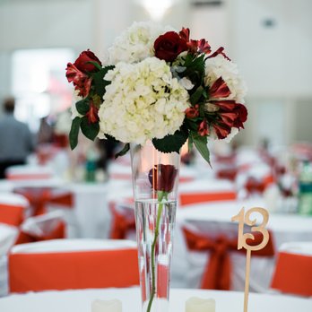 AABCreation - Tall flower centerpiece - Floral Designers Near Me - San Jose, California AABCreation - Tall flower centerpiece - Floral Designers Near Me - San Jose, California