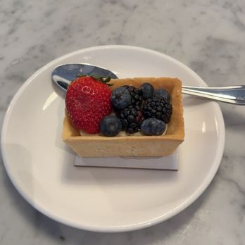Tatte Bakery & Cafe | Charles St - Mixed Berry Fruit Box - Cafes Near Me - Boston, Massachusetts