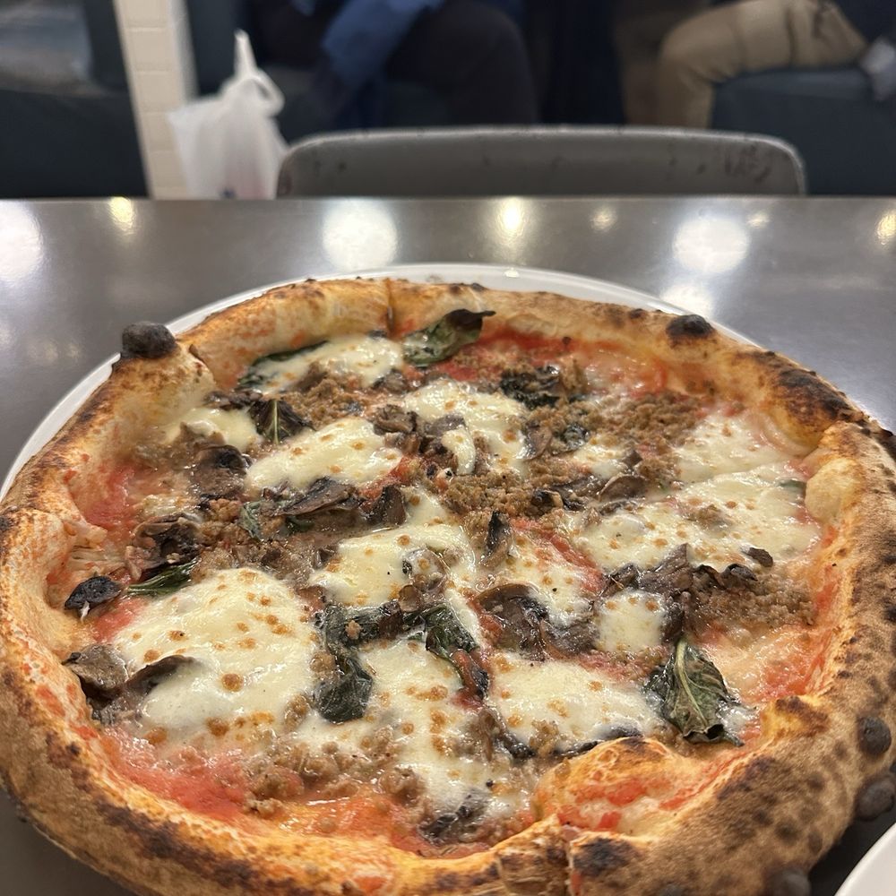 Funghi Pizza Funghi Pizza