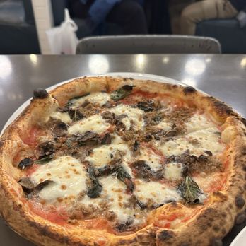 Nella Pizza e Pasta - Funghi Pizza - Pizza Near Me - Chicago, Illinois