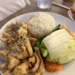 Garlic peppered chicken with white rice