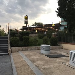 Mcdonalds - Front Entrance