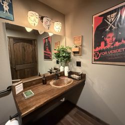 Lost Boys Barber - Bathroom