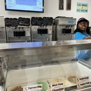 Brendys - Boynton - Soft serve too - Ice Cream & Frozen Yogurt Near Me - Boynton Beach, Florida