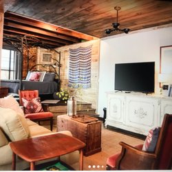 Ivy Vacations - Living room