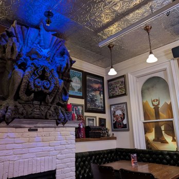 Storm Crow Manor - Bars Near Me - Toronto, Ontario