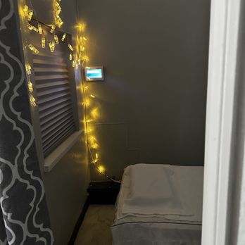 Acupressure Foot Spa - massage room - Massage Therapy Near Me - Moreno Valley, California Acupressure Foot Spa - massage room - Massage Therapy Near Me - Moreno Valley, California