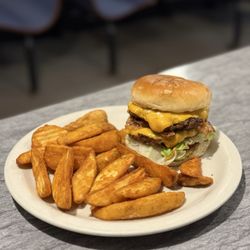 Skip's Grill