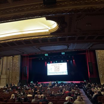 Chicago Theatre - Performing Arts Near Me - Chicago, Illinois Chicago Theatre - Performing Arts Near Me - Chicago, Illinois