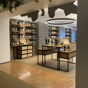 Simply Transfer & Tour - Store for the wine purchase, Cartuxa, Évora - Tours Near Me - Lisbon, 11
