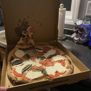 Stromboli's - Nothing like waiting two hours for a crushed pizza. - Pizza Near Me - Billerica, Massachusetts