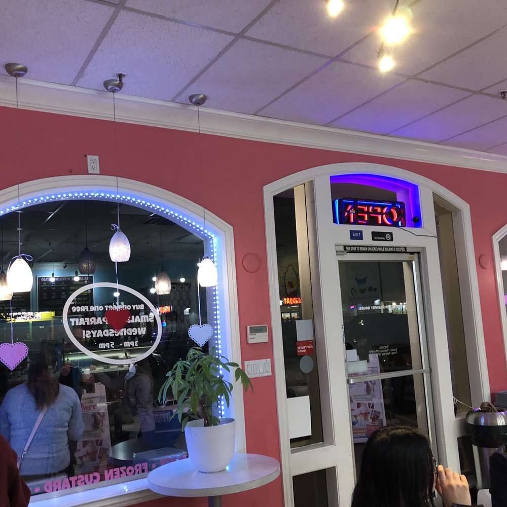 Sweet and Shavery - Inside - Desserts Near Me - Davis, California Sweet and Shavery - Inside - Desserts Near Me - Davis, California