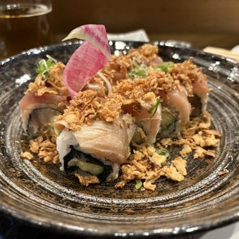 Cavi Sushi - Cavi Albacore Crunch Roll - Sushi Bars Near Me - Glendale, California