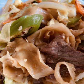 Malan Noodles - Beef Chow Mein + jalapeños - Chinese Near Me - Hacienda Heights, California