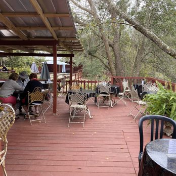 Back Porch - Outdoor dining on the Back Porch - American Near Me - Lake Alfred, Florida