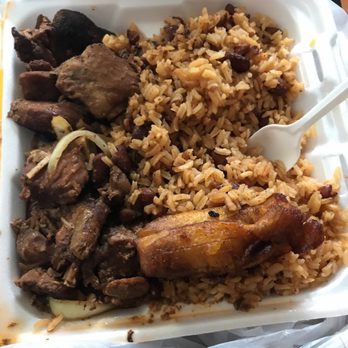 El Bohio Restaurant - Spanish Near Me - Fitchburg, Massachusetts