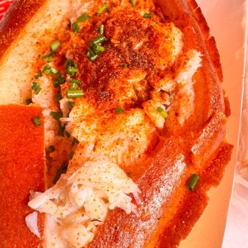 Pike Place Chowder - Connecticut-Style Dungeness Crab Roll (I think this is the one whichever is the warm one) - Seafood Near Me - Seattle, Washington Pike Place Chowder - Connecticut-Style Dungeness Crab Roll (I think this is the one whichever is the warm one) - Seafood Near Me - Seattle, Washington