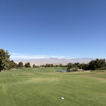 Classic Club - Wonderful greens with mountain backdrops - Golf Near Me - Palm Desert, California