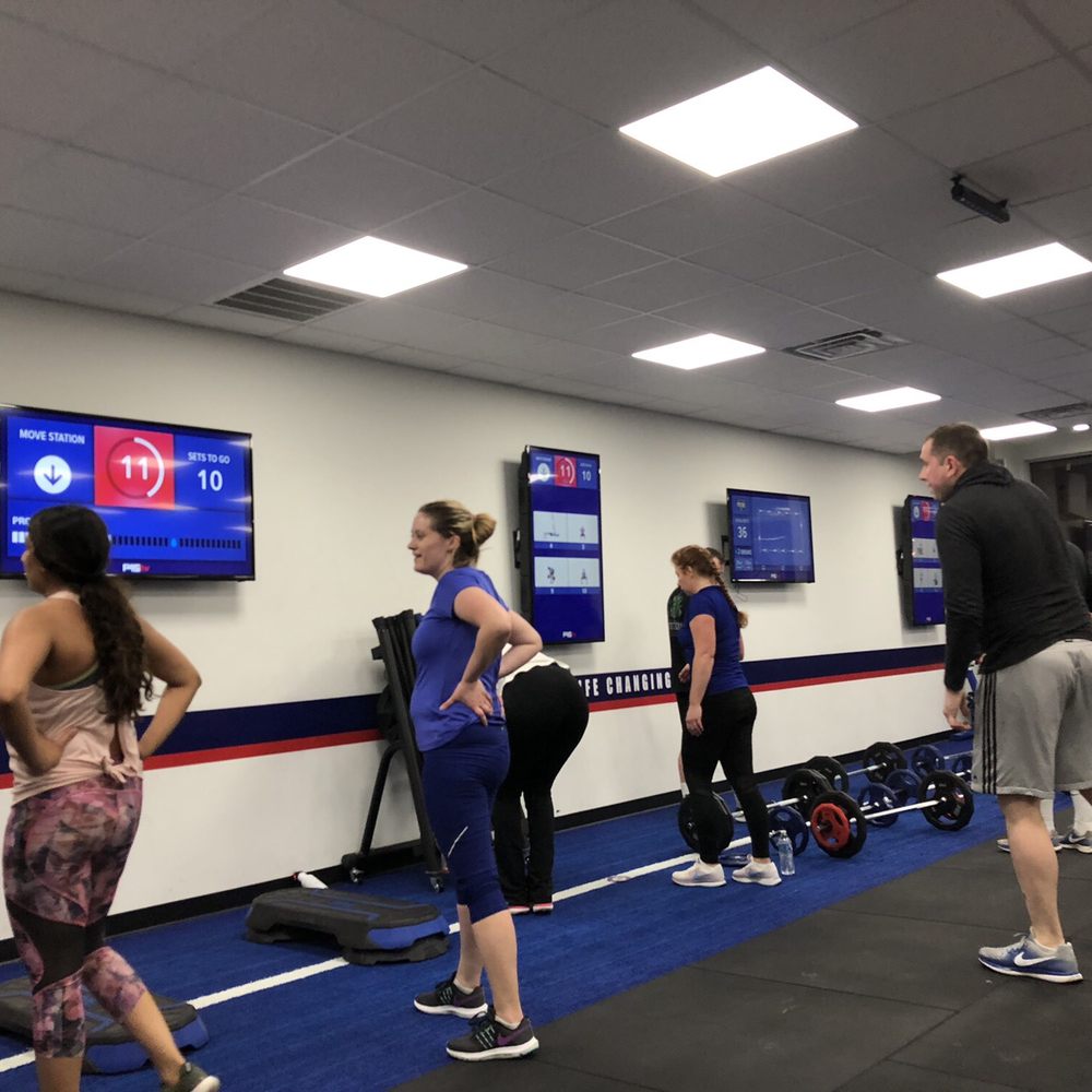 F45 Training Milwaukee Lakefront - 11 seconds left of break! - Trainers Near Me - Milwaukee, Wisconsin F45 Training Milwaukee Lakefront - 11 seconds left of break! - Trainers Near Me - Milwaukee, Wisconsin
