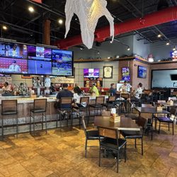Rookies All-American Pub & Grill - Inside