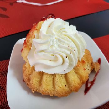Chocolada Bakery & Cafe - Bakeries Near Me - Hollywood, Florida