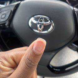 Lotus Nail Salon - Another cracked nail