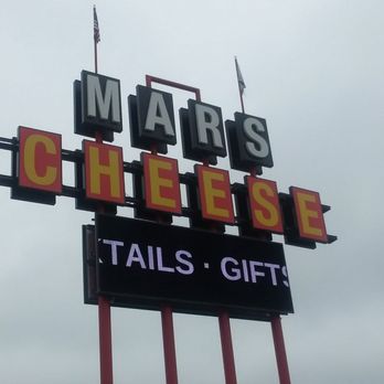 Mars Cheese Castle - Bakeries Near Me - Kenosha, Wisconsin