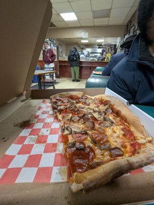 Larry & Joe's Pizzeria by null