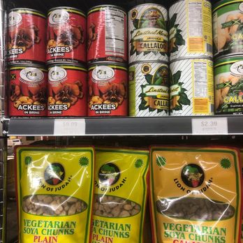 La Aurora Latin Supermarket - a variety of canned vegetables - International Grocery Near Me - Gainesville, Florida