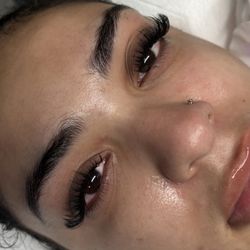ILashHer - Look at this lash volume with our Hybrid Lash Set. Call or Book Your Lash appointment online today.