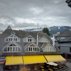 The Crystal Lodge & Suites