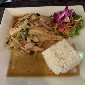 Aqua Penny's - Chicken stir fry - Seafood Near Me - Leawood, Kansas