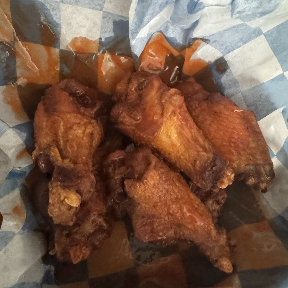 Rogers Burgers - Buffalo Tossed wings 6pcs - Chicken Wings Near Me - Brooklyn, New York Rogers Burgers - Buffalo Tossed wings 6pcs - Chicken Wings Near Me - Brooklyn, New York