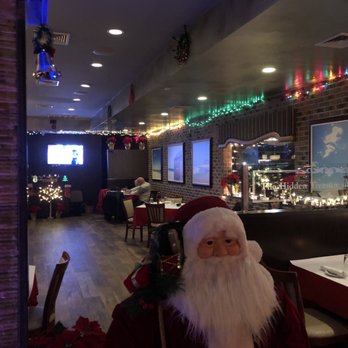DaVinci's - Festive look - Pizza Near Me - Island Park, New York DaVinci's - Festive look - Pizza Near Me - Island Park, New York