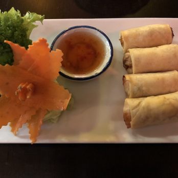 Mam Mam - Vegetable Spring rolls - Thai Near Me - Brussels, BRU